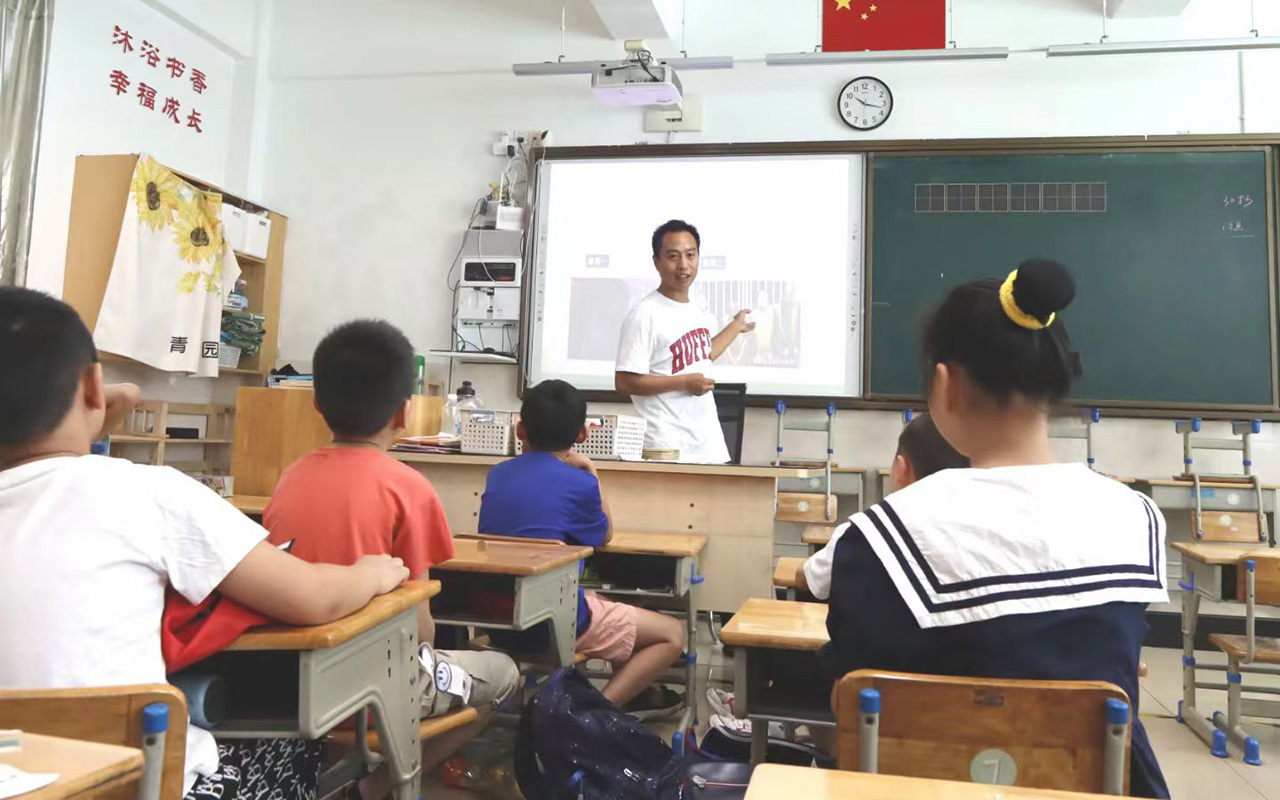 龙湖钟公庙中心小学
