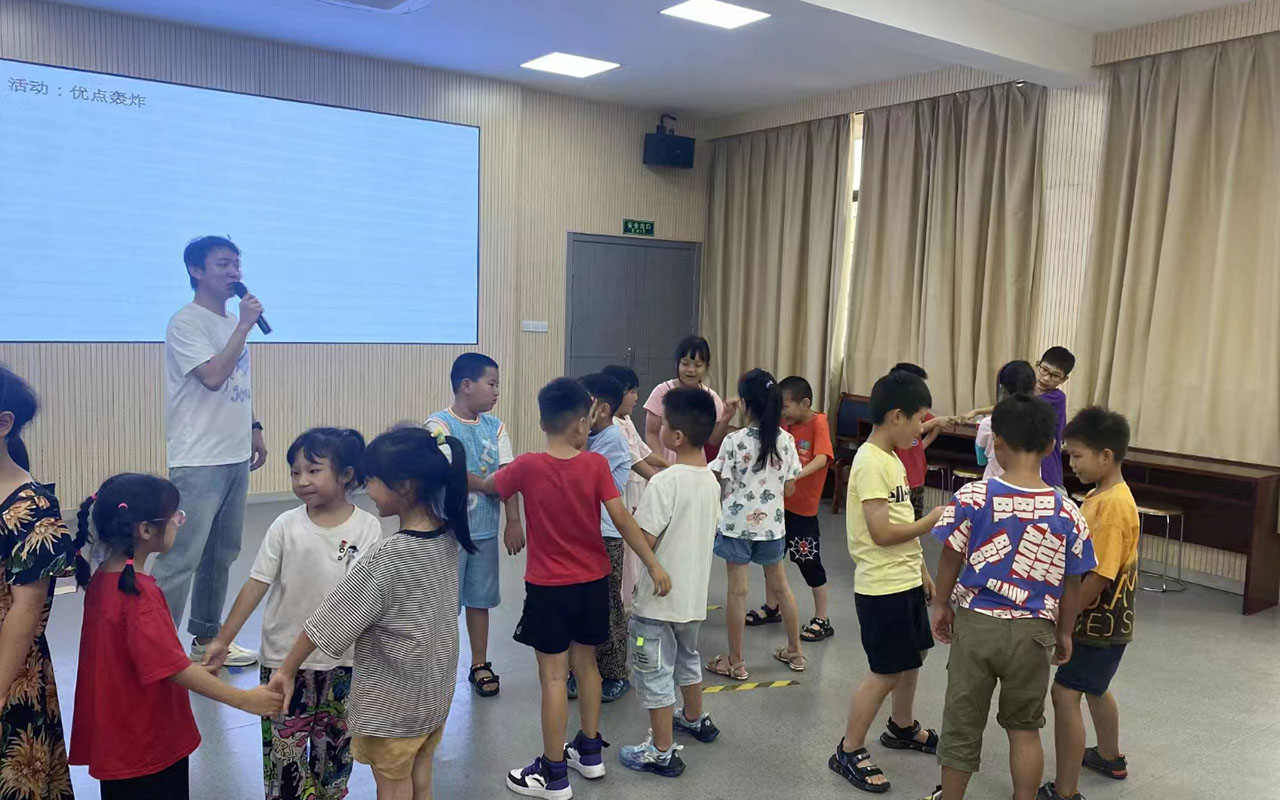 龙湖龙观乡中心学校